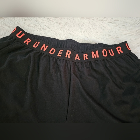 Under Armour Women's Black and Pink Tennis Shorts Large - Picture 8 of 9